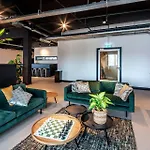 Trip Amsterdam-zaandam بيت شباب سانداكم