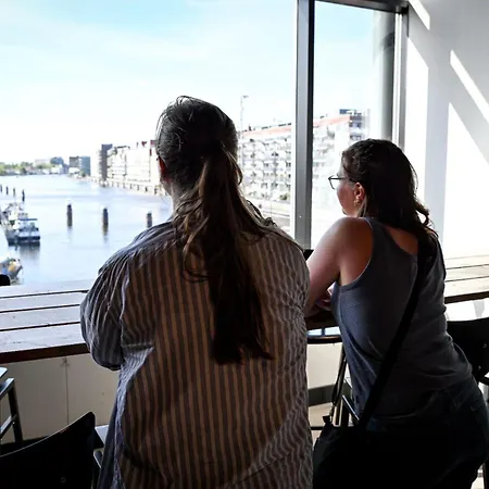 Trip Amsterdam-zaandam بيت شباب *